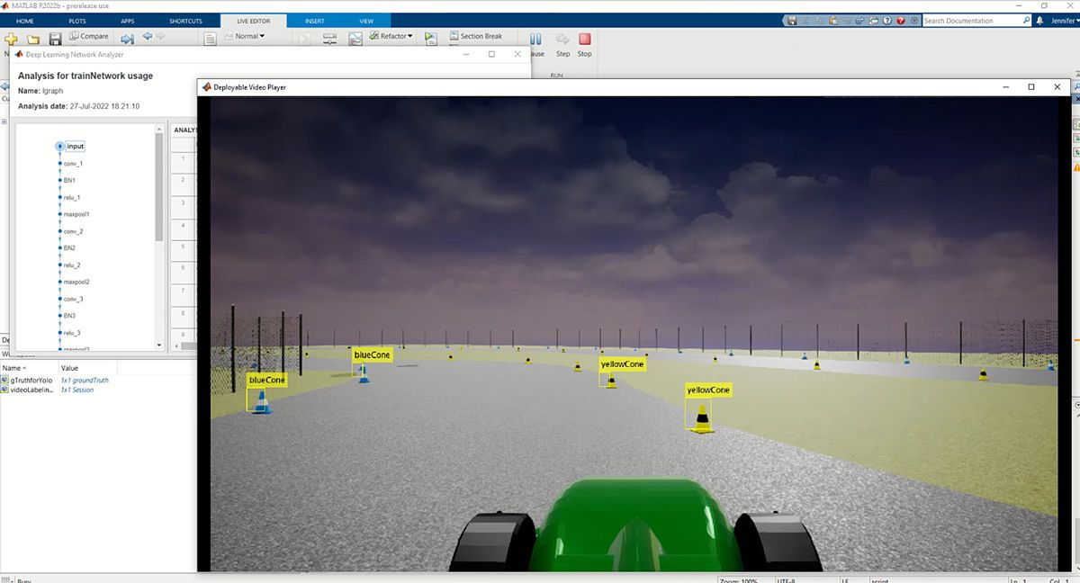 Screenshot of an automated driving simulation made using MATLAB and YOLO v3.