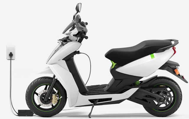 The Ather 450 intelligent electric scooter.